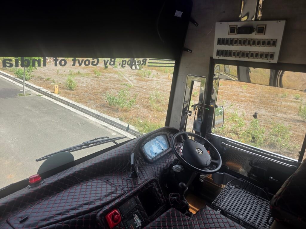 Rengha travels 3+2 Bus 10
