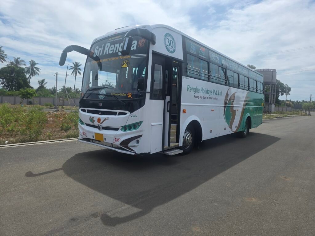 Rengha travels 2+2 Luxur bus Bus 1