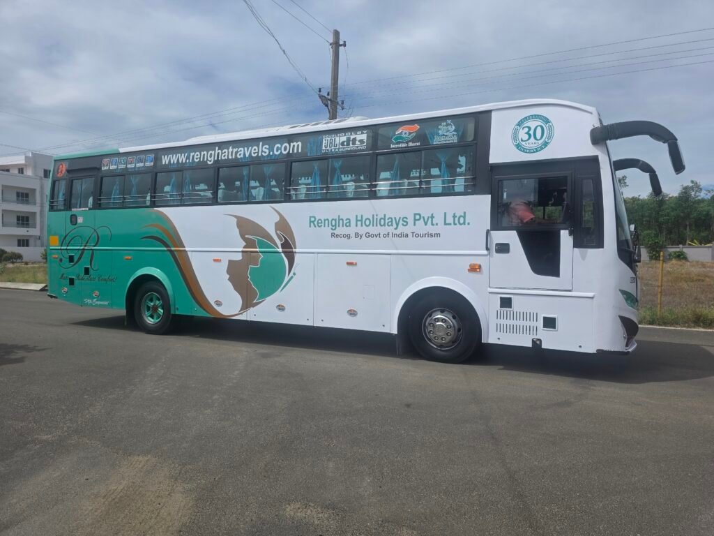 Rengha travels 3+2 Bus 10